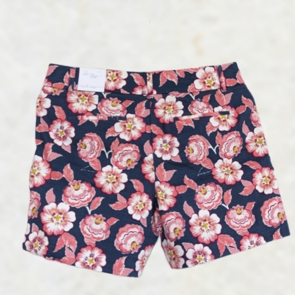 Loft Riviera Tropical Floral Flat Front Shorts Pink Blue Gray White - sz 6 - Picture 2 of 8